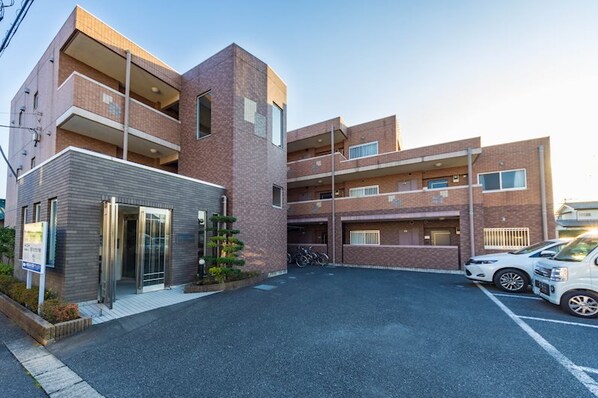 シャインコートの物件外観写真